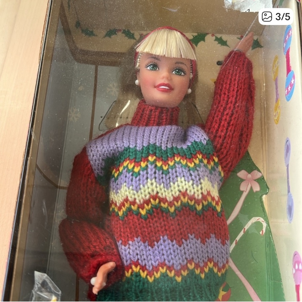 Vintage 1998 Tree Trimming Holiday Barbie with Punchout Christmas Tree